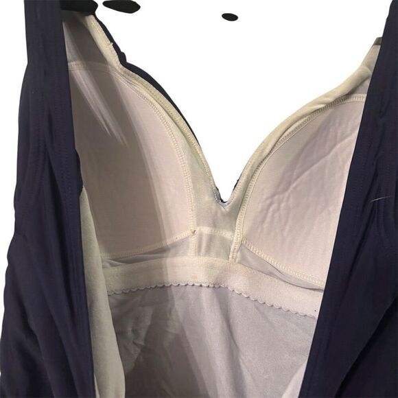 Sun & Sea Women's 12 Navy Blue One-Piece Swimsuit Ruched size 12 - Picture 7 of 9